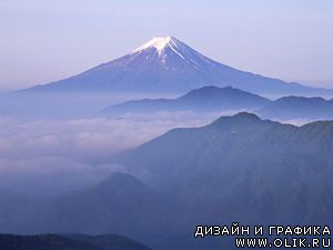 Священная гора Фудзияма.