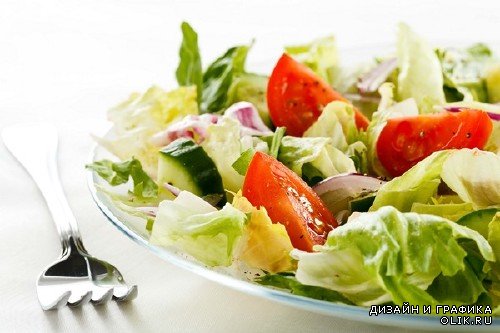 Овощной салат на белом фоне (подборка фото)