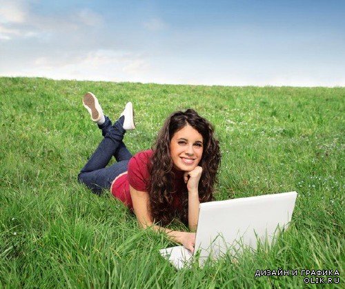Девушка с ноутбуком (подборка изображений)