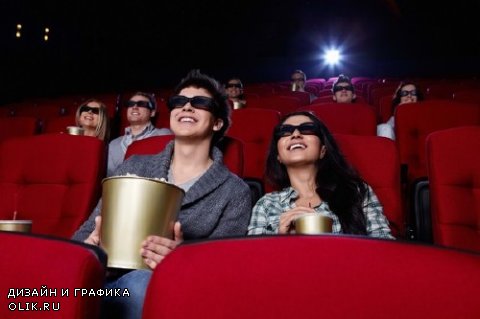 Люди в 3D кинотеатре (подборка изображений)